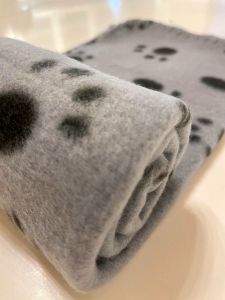Sleeping blanket | Fleece Blanket Gray With Black Pawns | 60 x 70 cm