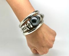 Women's Spectacular Bracelet | Black Stone