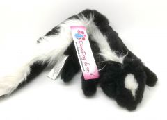 Toy buddy Stink Stinky Plush toy Inside 2 whistling balls
